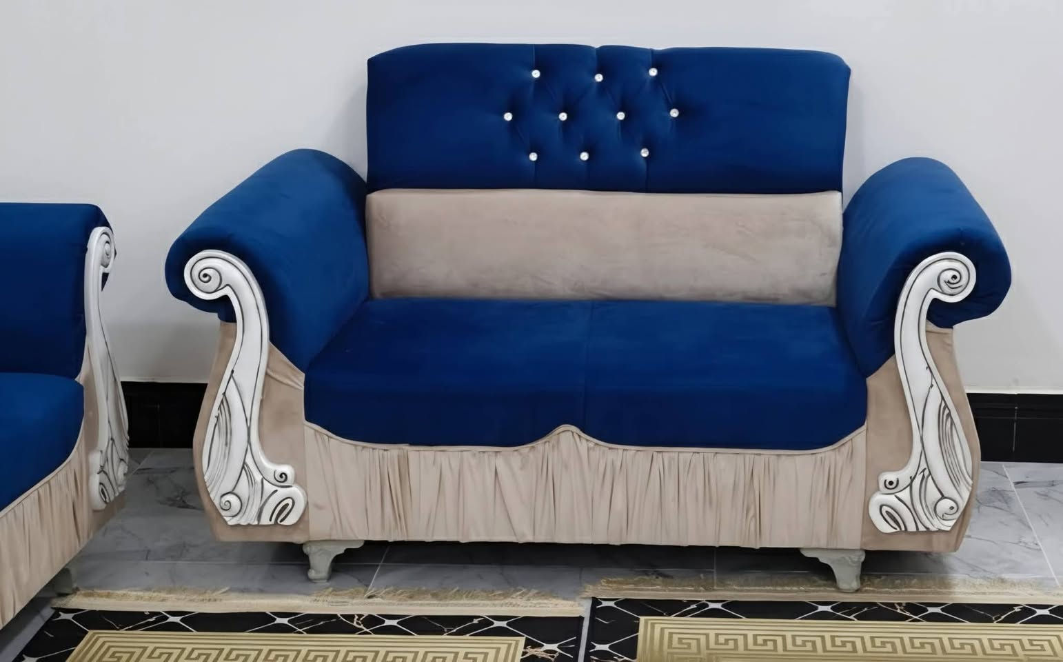 تخم مستخدم نظيف
10مقعد 

***********
العنوان :الهورة _قرب نستلة
