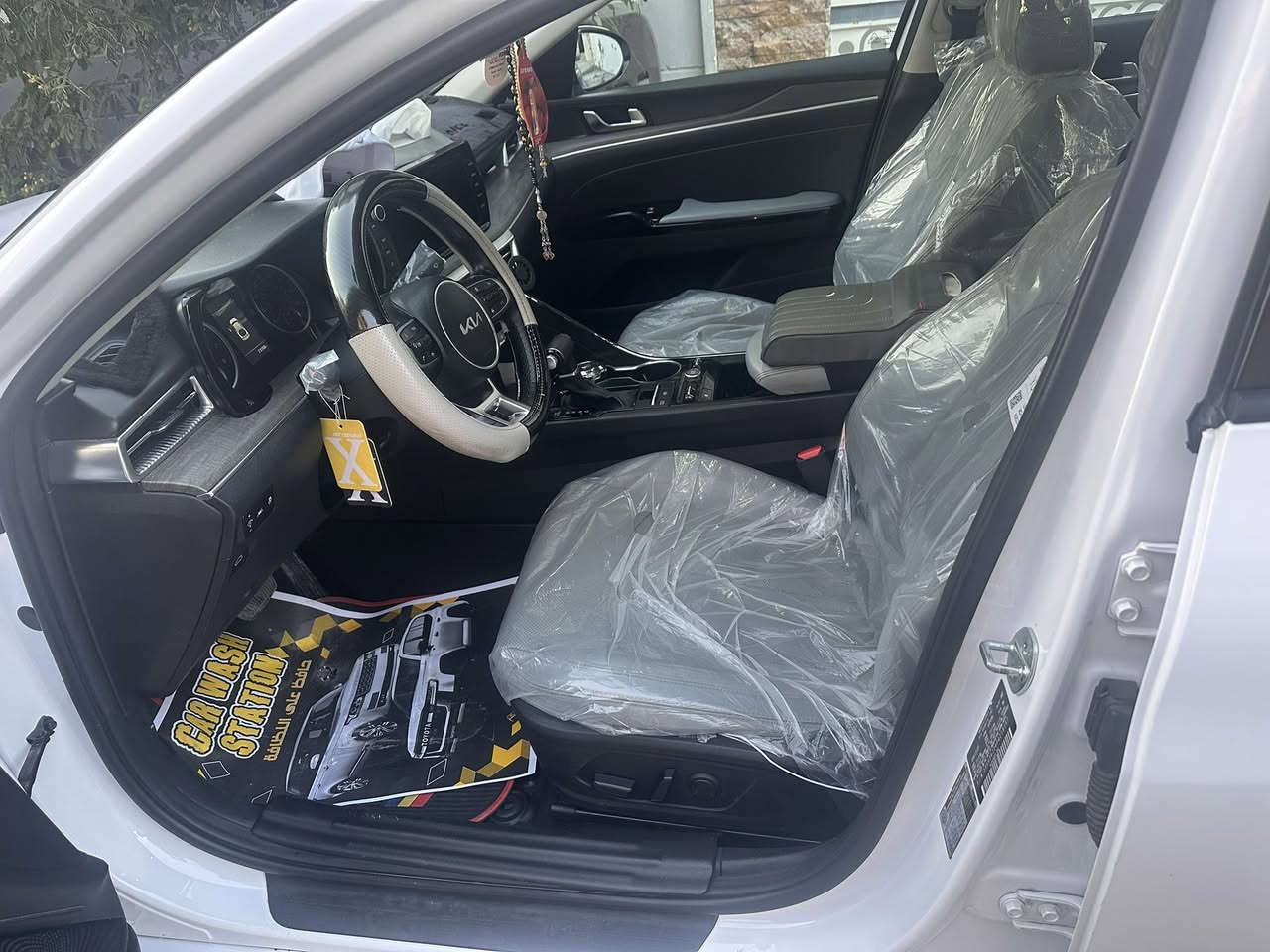 سلام عليكم 
سيارة K5 موديل 2023وارد أمريكي 
السيارة رقم ديالى معوقين 
وكالة عامة 
السيارة فول مواصفات 
محرك 1600 تيربو 
الضرر مع الصور 
السعر 170$
العنوان ديالي المقدادية 
***********@إشارة
@
