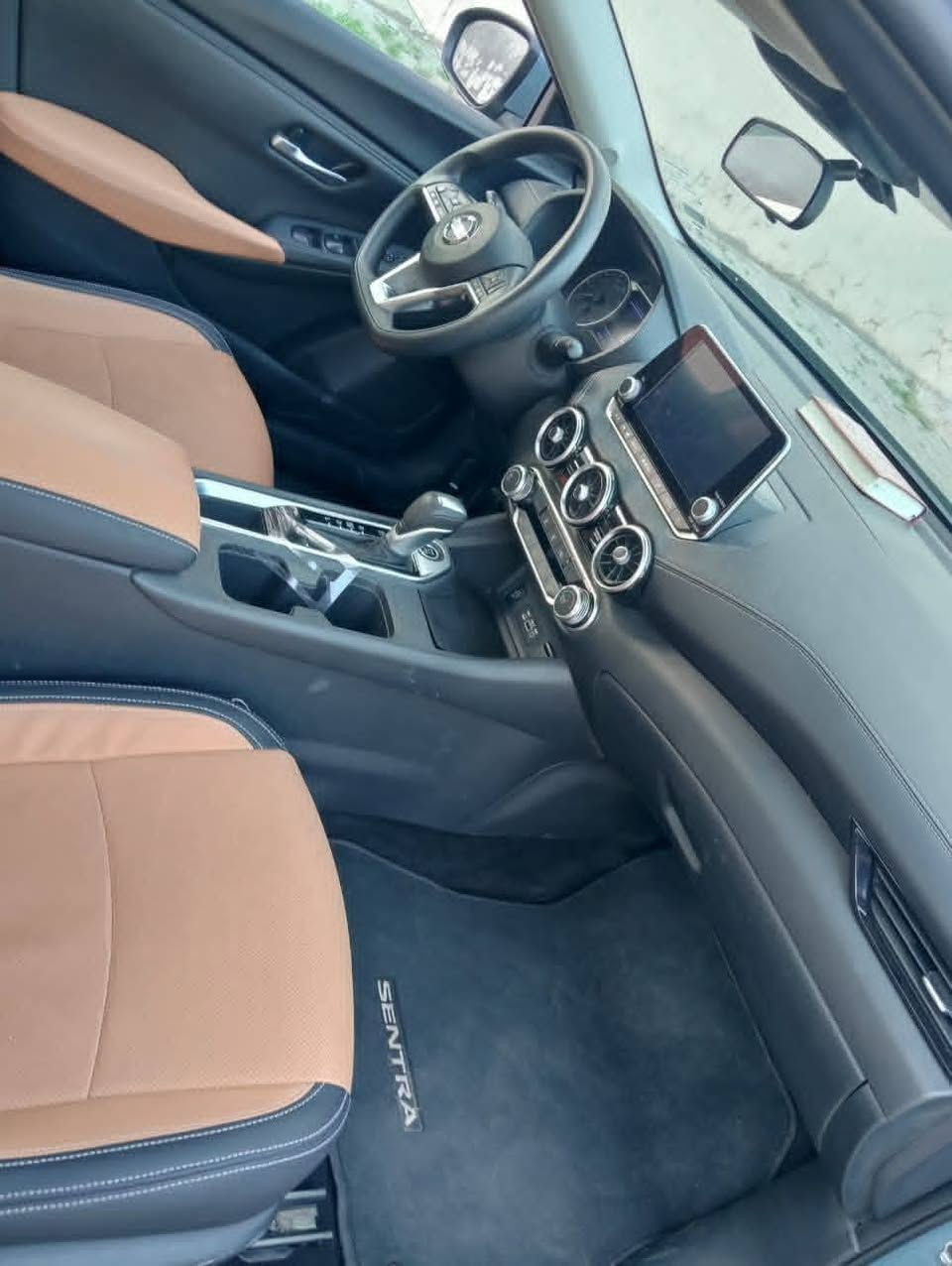 السلام عليكم نیسان سنترا 2024 موديل فول مواصفات اللون السمنتي داخل جلد قرميدي محرك 2000 دوش شاشة دجتال الاستفسارات الاتصال على الرقم ***********
