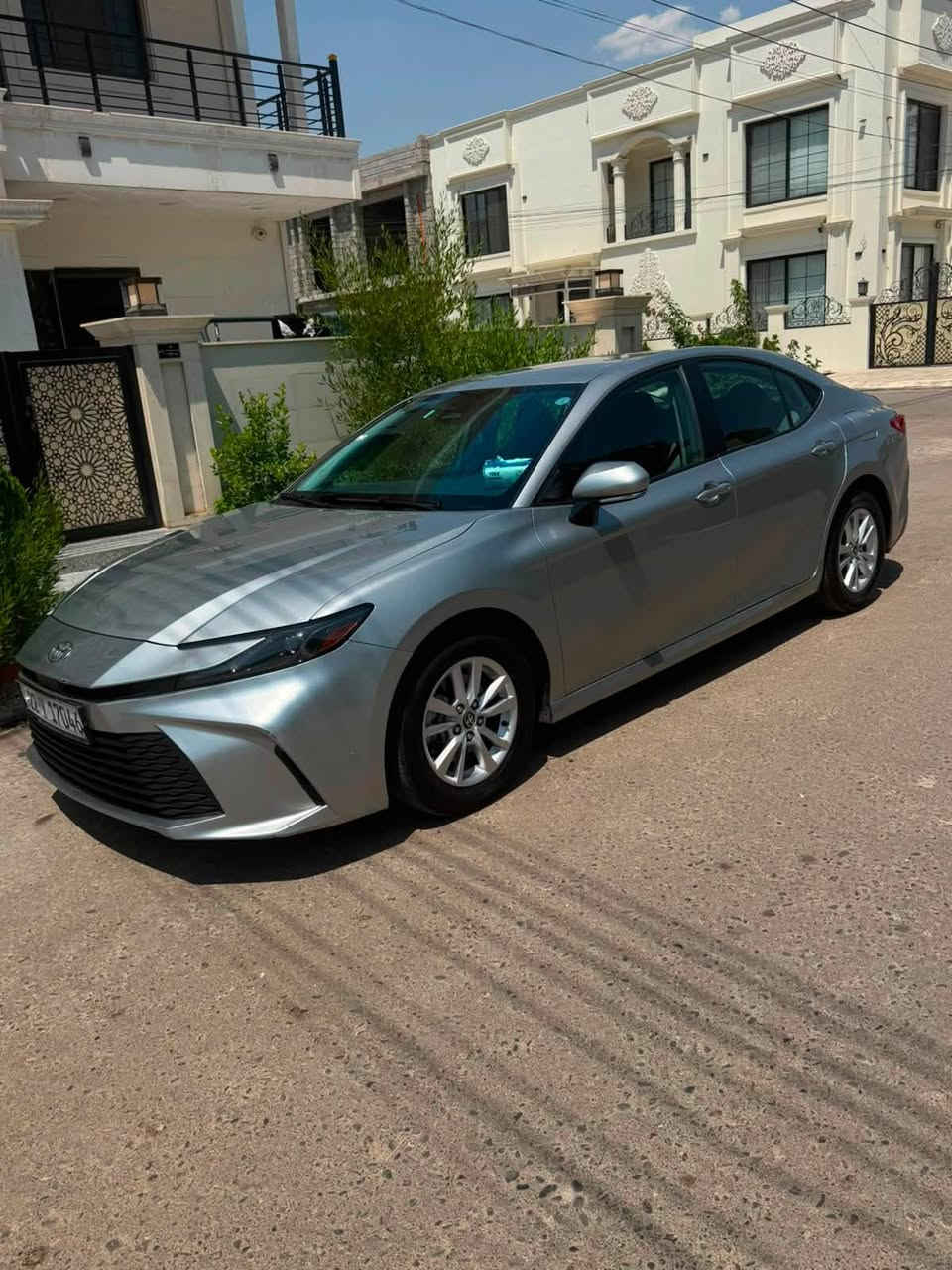 كامري موديل 2025سياره بحالة الوكاله زيرو فقط جاملغ سونار موجود وصور حادث موجوده سعر 220
مكان اربيل ***********
