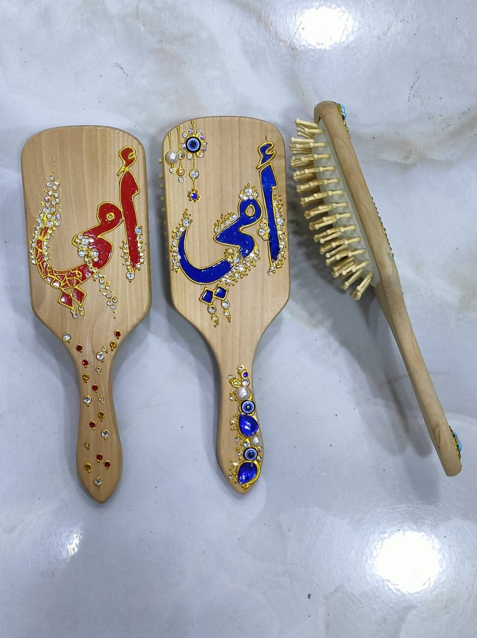 #هدايا_عيد_الأُم
فرشة شعر خشب
كتابة ونقش يدوي ثابت  . 
#العنوان بابل - مدينة الحمزة الغربي ع - شارع المدينة الرئيسي - مقابل مول المدحتية - شارع زيد وأيهم - مقابل محل باقر للأحذية والحقائب النسائية  . 
🌺 أهلا وسهلا بكم 🌺
#عالم_النظارات_والهدايا .
#يتوفر_توصيل
لكافة محافظاتنا الحبيبة  . 

. 
. 
. 
. 
. 

#النظارات
#بوكسات_هدايا 
#ترند_العراق
#رائج_حاليا
#فخامة
#شياكة
#اكسبلور
#تريند


**إذا كنت صاحب هذا الإعلان وتريد حذفه لأي سبب، رجاءا أرسل رسالة إلى الدعم الفني**