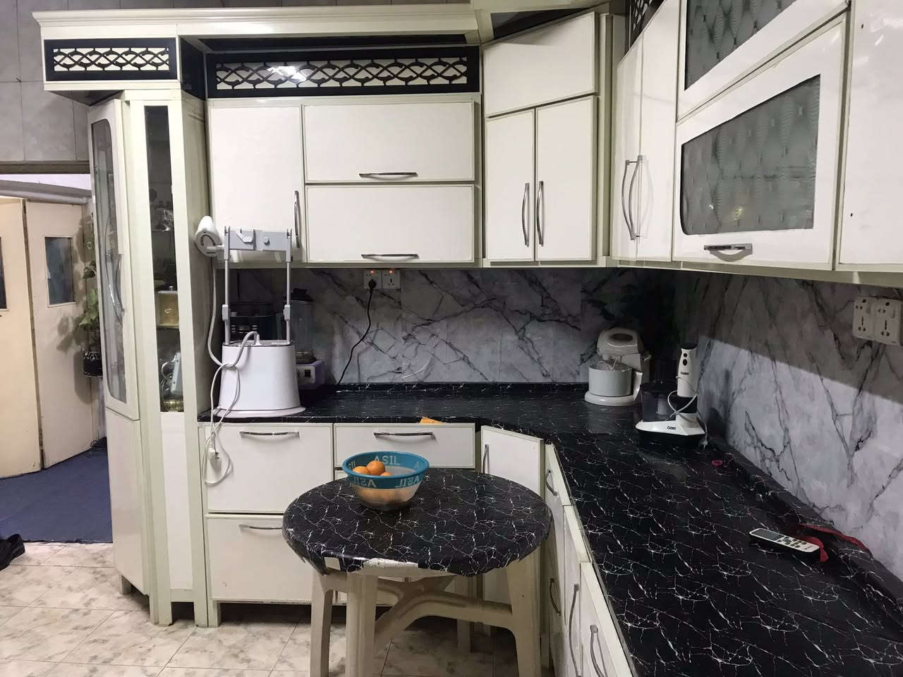 كاونتر للبيع داير مطبخ
كاونتر للبيع قيم بضمير وتصل 
***********
