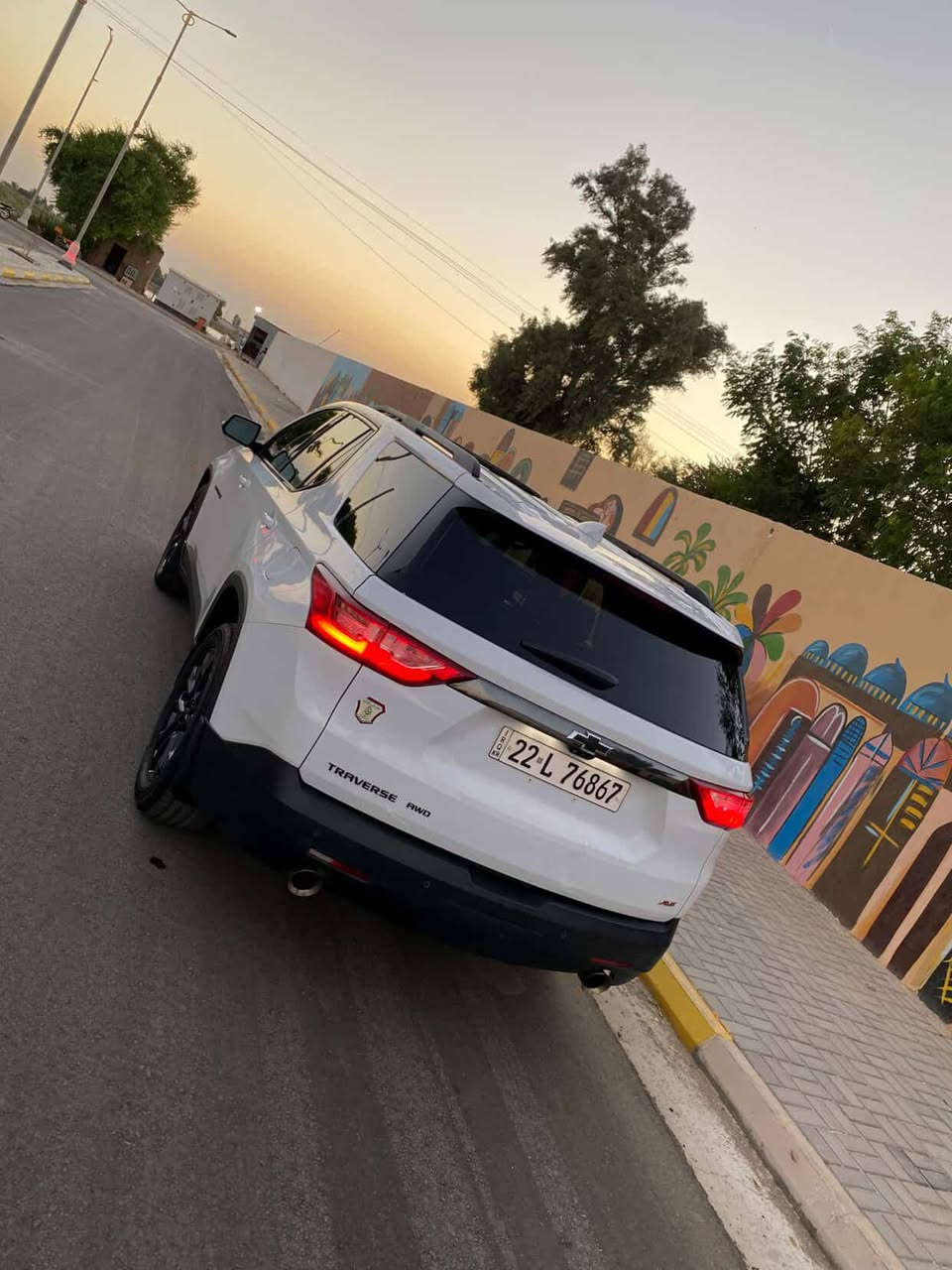 شوفرليت أترافرس 2021 فئه Rs
أمريكي ضرر جداً خفيف ماشيه 37الف ميل 
فول موصفات نضيفه جداً
5كامرات
كشنات جلد تحكم تدفئه 
فول تحكم أستيرن معه هيتر
3 قطع تبريد 
بنوراما 
فور ويل 
جنطه كهرباء اشاير مري
نقط عمياء حساسات أمامي خلفي رادار 
مانع تزحلق اوتو هولد 
وبعد بيه هواي موصفات 
الاستفسار ..***********
عنوان كوت مركز الكوت 
سعر 245$وبيه مجال
