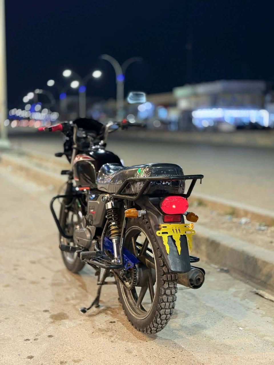 السلام عليكم  دراجة دايوان كي واي ياباني اصلي وزن ثقيل محرك شرط ما مفتوح شرط نشاط وسرعة  فول  دراجة مكفولة كفالة عامة اوراق اصولية كاملة كمرك مدفوع بس ترقم  السعر خاص  ويرهم مراوس بسيفان ضاغطة وزنجيل موجود واتساب فقط ***********1
