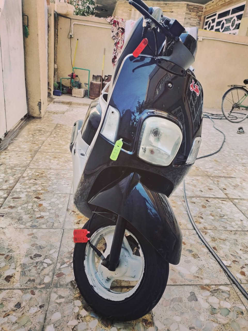 دراجه نضافه فول شوفت عينك برغي مامفتوح بيها بس الكفر تجاري
الباقي كله بلاد  بيها وصل معرض
السعر ٧٥٠ وبيها مجال قليل
مكاني حله /عنانه
خاص موجود
 ***********
