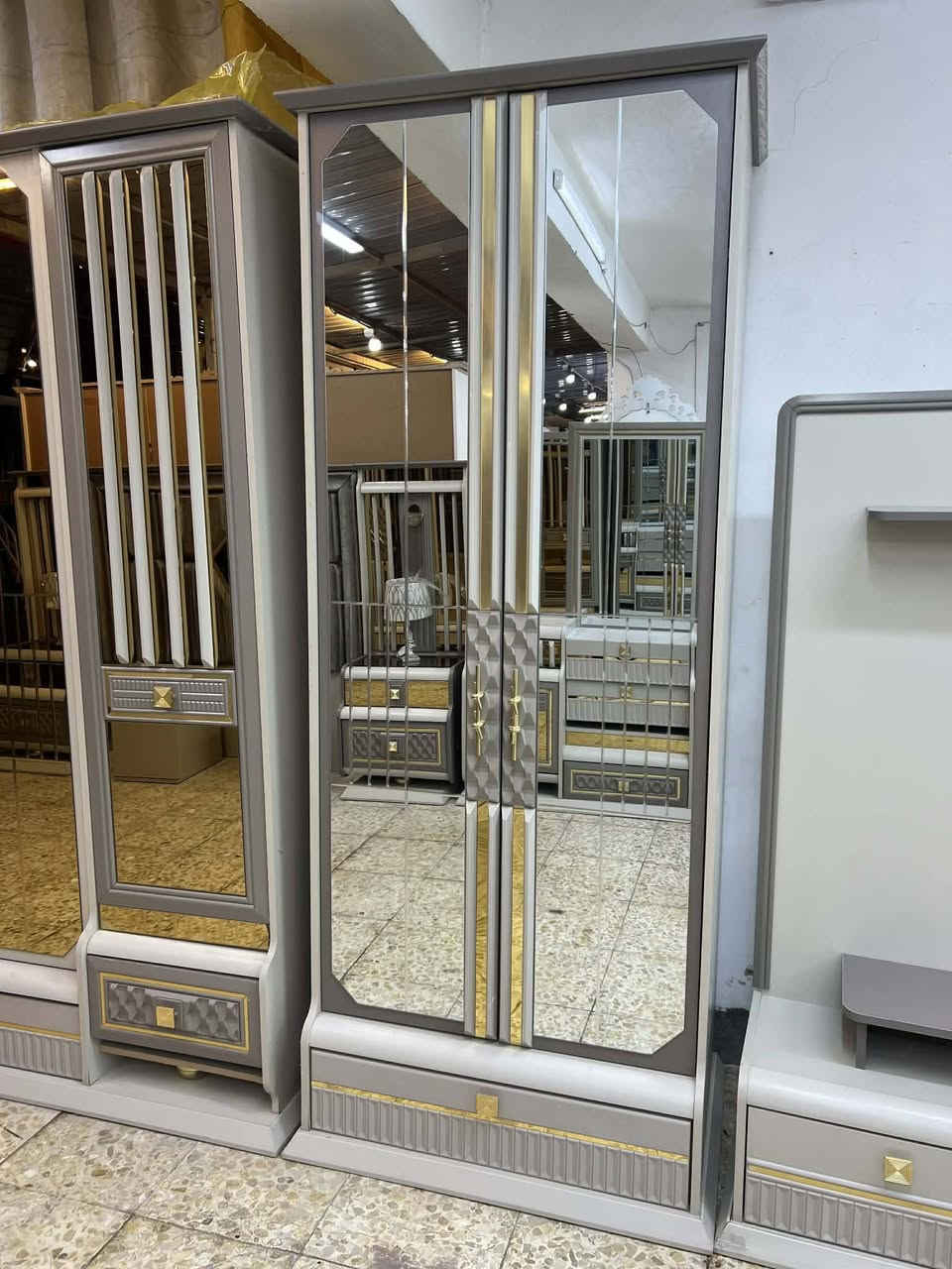 غرفة تركي
التوصيل والشد داخل بغداد مجاناً
يوجد توصيل محافظات بكروة حجز وت   ***********🌼🌼🌼
