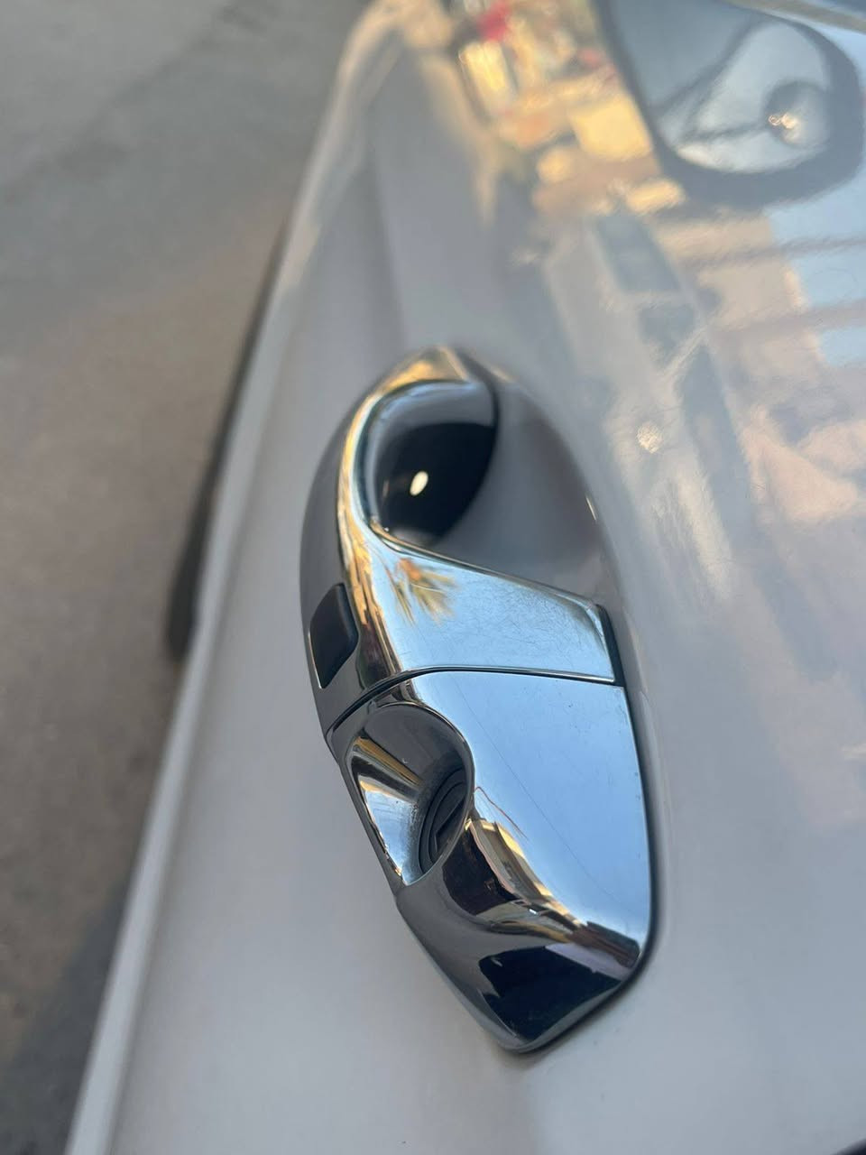 الســلام علـيكـــم 
 
سنتافي 2014 خليجي رقم بغداد الجديد (( الإنكليزي )) 
فول موصفات 1/1 /_/_/_
فول للأخير vip 1/1 🔴
محرك 6سلندر وضع الشركة
بانوراما طكتين 
بصمه تشغيل
بصمة أبواب + اناره ضوئية
كشنات كهرباء 
7 راكب
3 قطع تبريد 
سايد أبريك بصمة 
كشنات جلد قرميدي  
فور ويل دفع رباعي 
اوتو هولد
تحكم استيرن جهتين
3 انظمة قيادة
ويــل 19 
.7راكب 
مانع انحدار
مانع تزحلق
نظام ECO اقتصاد الوقود. 
حساس امامي خلفي
وضع السبورت 
شاحن واير ليس
كير اوتوماتيك + عادي
شاشة ايباد
بجم زنون + عدسات بالكامل 
لايت زنون
بروجكتر زنون 
بك لايت LED
LED نهاري + ليلي 
زراك لايت 
اشاير بلمري 
مري كهرباء + انارة ضوئية عند الفتح
مري شفط+ ترحيب عند الاقتراب 
تبريد  بارد ثلج
وبعد بيها هواي مواصفات ماذاكرهن
/_/_/_/_
السيارة ماشية // 157 Km

🔴 مكينة ع وضع الشركة مامفتوحة  لاتبخير لاتنقيص ولاصوت........ 
🔴 كير وضع الشركة مكفول كفالة عامة 
الحدادية الامامية والخلفية كلها جديدة وجاهزة  
اربع تخم تايرات جديدات عليها السيارة اخت الزيروو وكالة كلها بلادية ع شركة....
_____________________________
السيارة مكفولة كفالة عامة من الصبغ // وتبديل وحالوب كفالة عامة  
حيل جديدة 💯
_____________________________
السعر // 179$ وبيها مجال.. ومتلكة هيج سعر بهيج نظافة
العنوان// بغداد - - الكرخ.
للاتصال//    ***********
