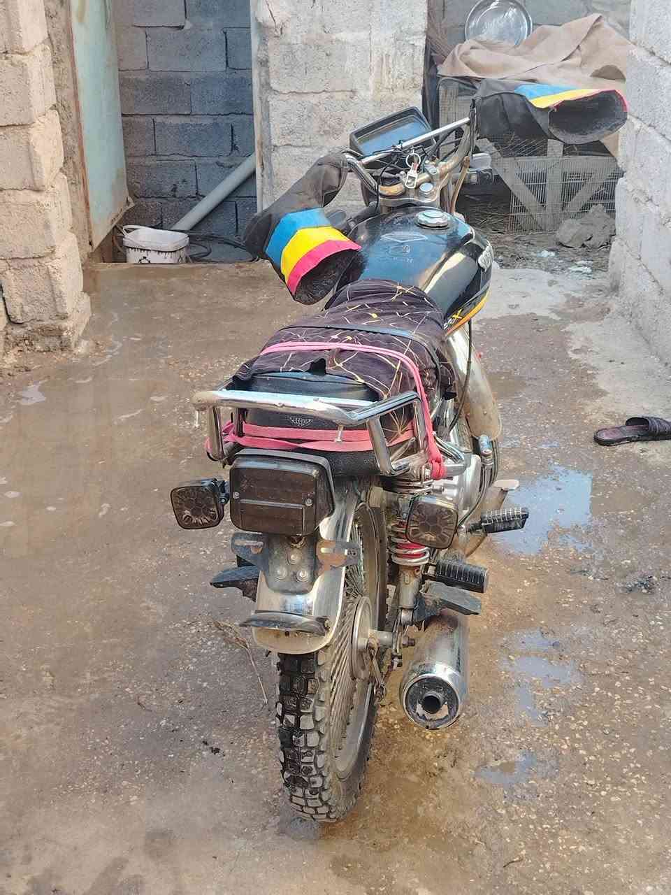 دراجه سونك سيفان اربع كير كهربائية شغاله كلهن هندر مو سلف شرط هندر واحد اوراق سكنر سعره 600او بيه مجال شويه رقم *********** كربلاء الجريه
البوحويمد
