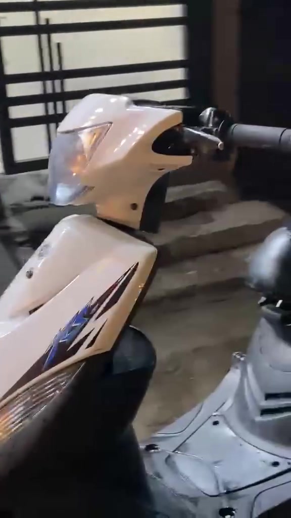 سلام عليكم شباب هاي الدراجه بحاله الوكاله صدر امامي جديدي خلفي هم جديد مازده قايش الدراجه اعطال الكعكه طاكه وودشبول وعرموطه مال هندر مكاني بغداد البياع رقمي *********** واتساب
