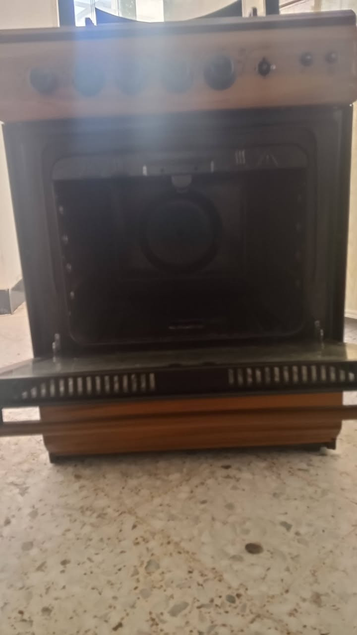 طباخ للبيع نظيف  مستعمل شي قليل سعر 125 بيه مجال قليل


**إذا كنت صاحب هذا الإعلان وتريد حذفه لأي سبب، رجاءا أرسل رسالة إلى الدعم الفني**