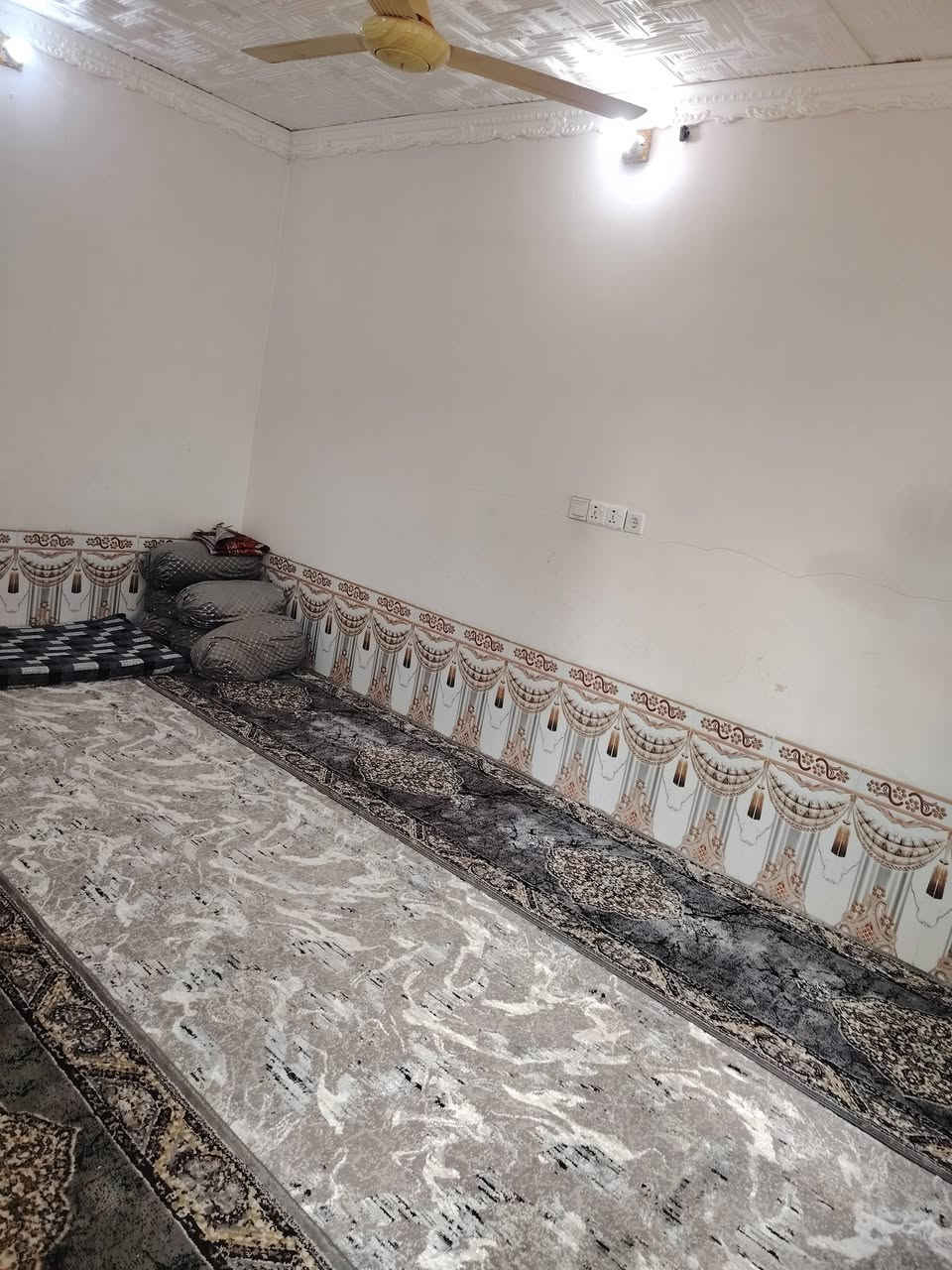 بيت لبيع كركوك حي النصر قرب جامع المدينه المنوره المسحة 120) ***********)
