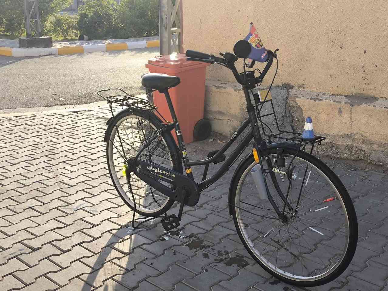 سلام عليكم شباب بايسكل حجم 26 فولل كلش نضيف ما عوزه اي شي سعر 140 مكاني كوت داموك شارع عماره كاضم عبيد الاتصال ***********
