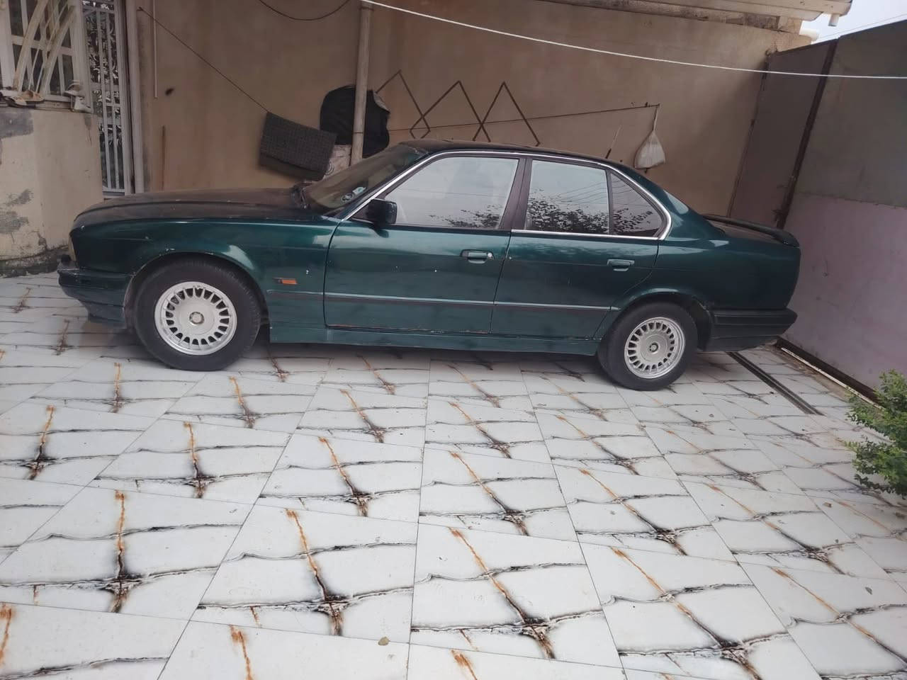 السلام عليكم سياره بي ام 525 92مسكر مكينه بيه خيط تبخير كير حلو كهربايات كامله سياره حلوه ما نقصه شي رقمه انبار شرط التحويل راعيه بل زبير سنويه 2031سعر 38وبيه مجال مكان بصره مطيحه رقمي ***********
