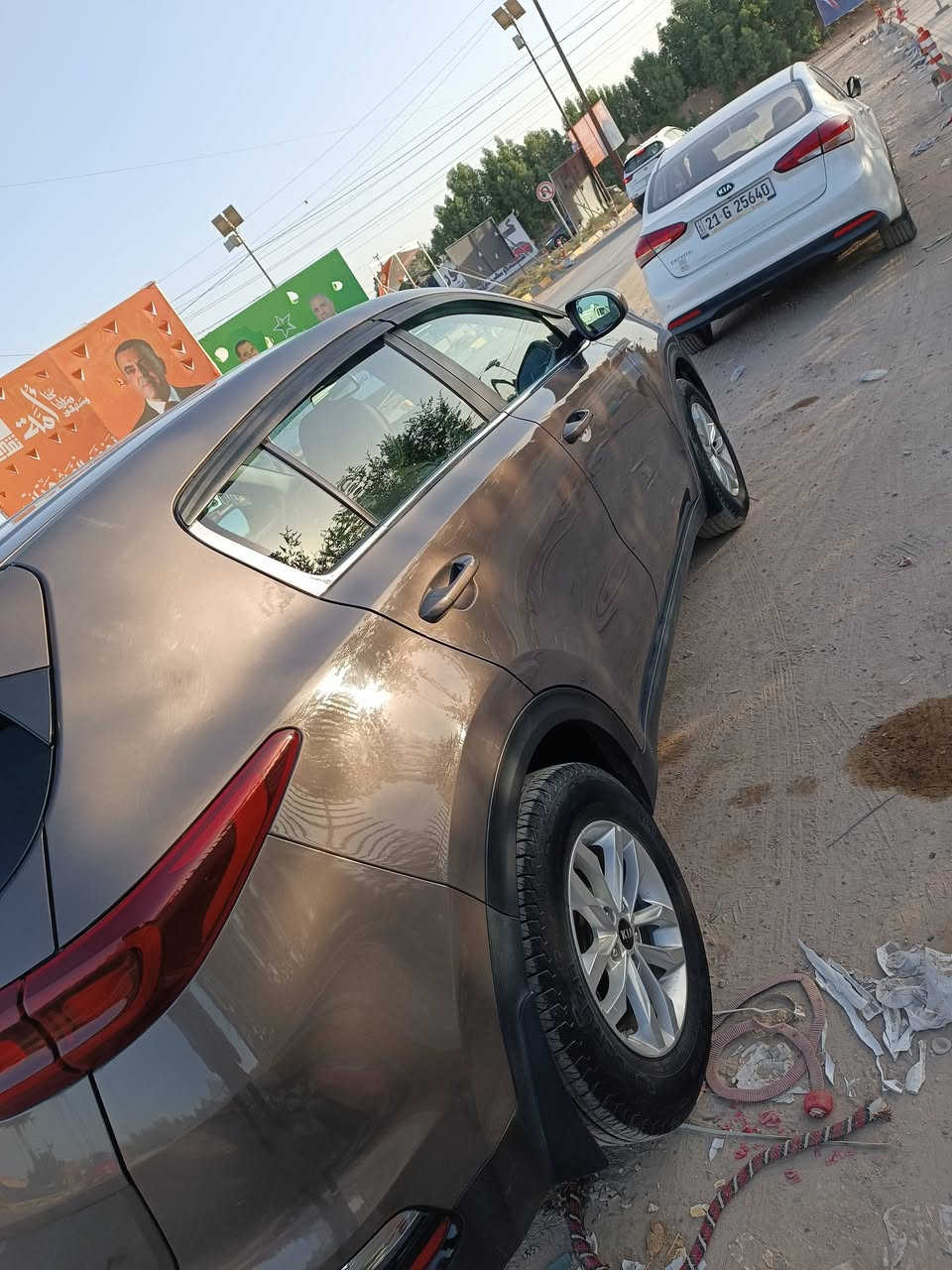 سبورتج خليجي مكفوله كفاله عامه بيها شخوط بسيطه كلش ماشيه 91 رقم بغداد باسمي السيارة نظيفه كلش كير ومكينه كفالة  حدادية صدر امامي وخلفي كله نظيف تبريد قطعتين بيها 3 انظمه قياده ونظام منحدرات و حساسات خلفية باقي المواصفات عادية 
بغداد الغزالية 
ب185 وبيها مجال حك الجيه


**إذا كنت صاحب هذا الإعلان وتريد حذفه لأي سبب، رجاءا أرسل رسالة إلى الدعم الفني**