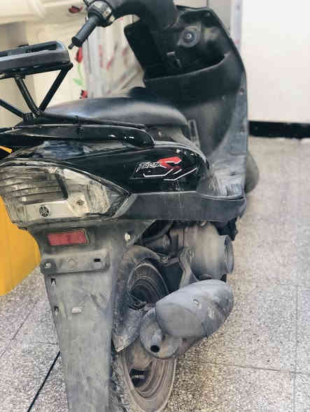 السلام عليكم دراجه ماكس صارلها يومين من نازله رمبه دراجه كفاله عامه برغي مامفتوح بيهه ع وضع الرمبه الاتصال *********** عنوان شهداء العبيدي
