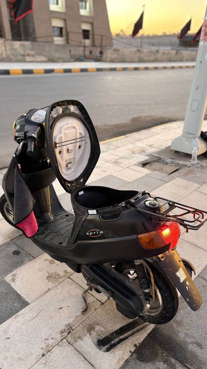 السلام عليكم
دراجه بتره فحل ما مفتوح بيه برغي دراجه طالعه من الحاويه قبل 3 اشهر دراجه نضيفه ما مبدل بيه اي شي فقط السلف تجاري رايده ب،650 وبيه مجال قليل  مكاني ناصريه الشموخ للتواصل 
***********
