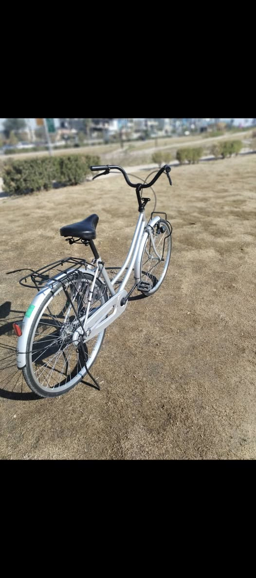 بايسكل عبد الحليم
حجم 26 السعر 95 العنوان

موصل جانب الايسر كراج شمال ***********
