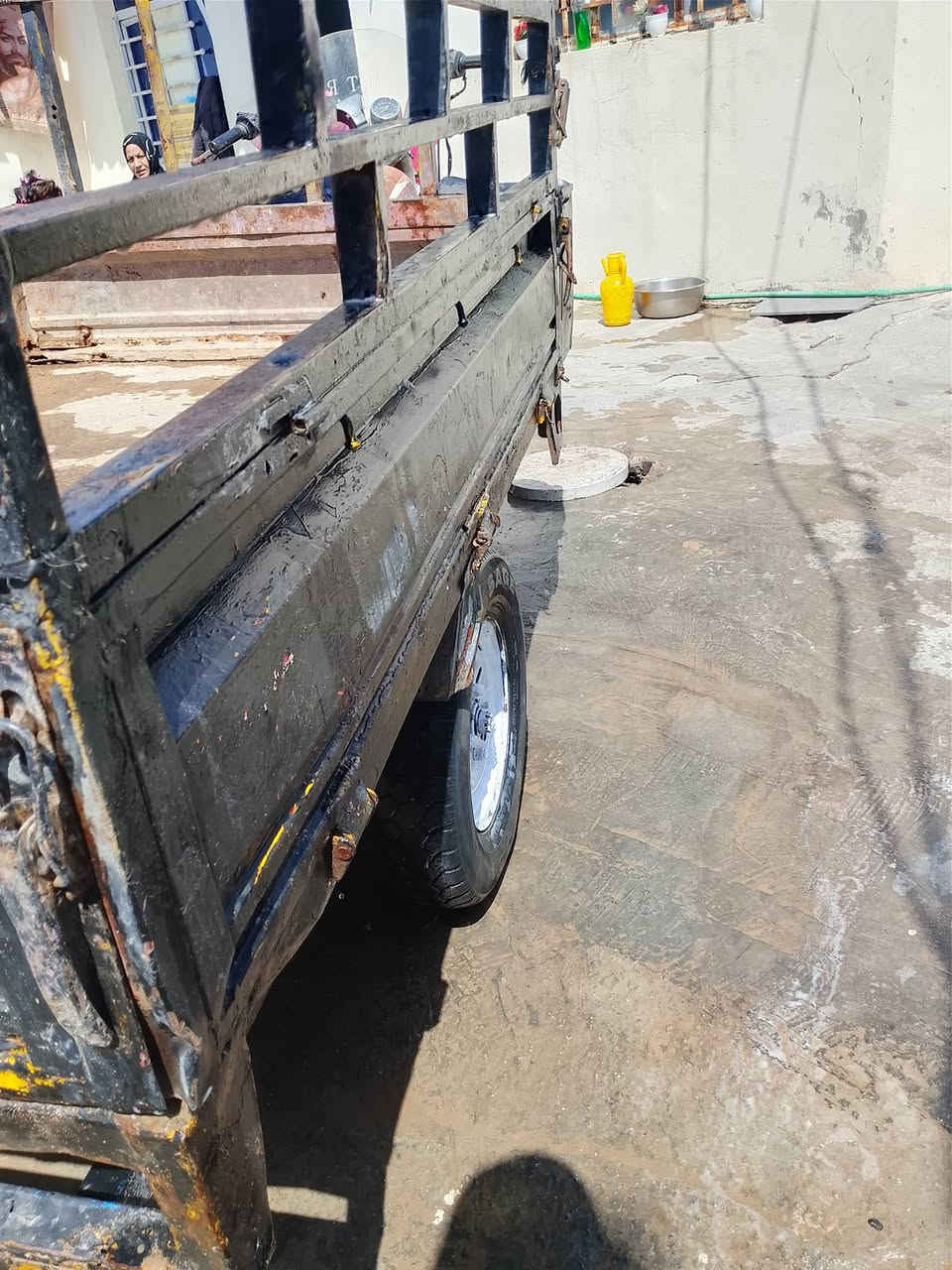 السلام عليكم ستوته موديل 14دايوان بدون وراق مكفوله حلال حرام السعر 450وبيها مجال حك الجيه مكاني بغداد قرب بسمايه ***********
