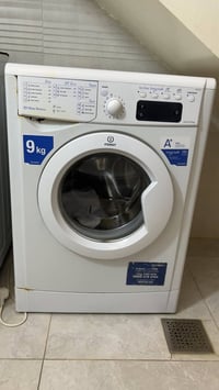 غسالة أوتوماتيك • ٩ كيلو • إنديسيت