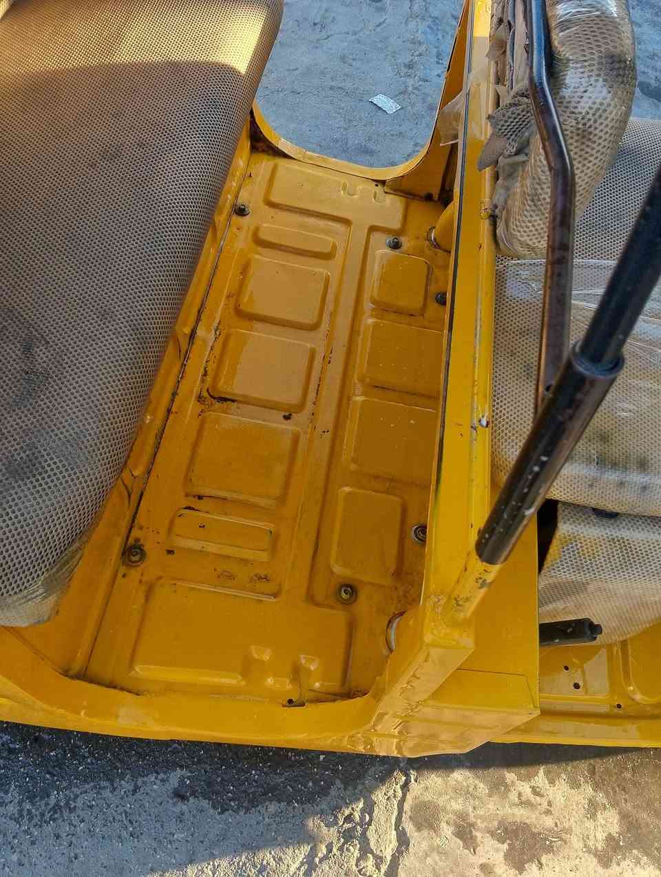 سلام عليكم تكتك موديل 18 رقم وسنويه باسمي تحويل ثاني يوم امصلحه الدوسه لاماميه والذيول مالته تكتك نظيفه جدن اتصل ***********
