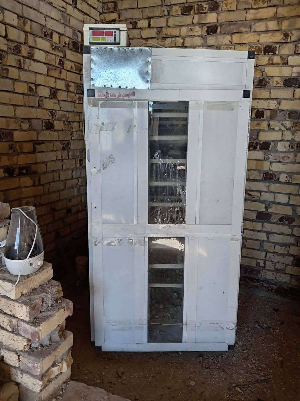 السلام عليكم مفقس دجاج للبيع مستعمل شهرونص فقط جديدوعل الفحص يحمل ١٥٠٠ بيضة السعرمليون الاتصال والاستفسار ***********
