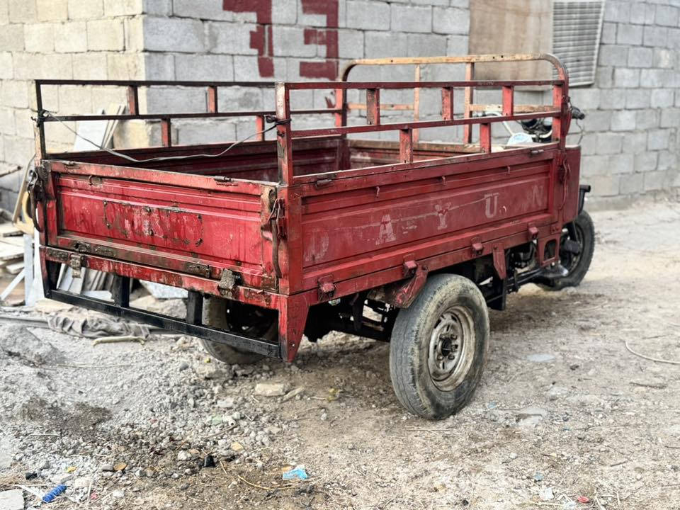 ستوته دايوان موديل ٢٠١٥ 
مكينه خير من الله اوراق كامله 
شاصي مكفول 
سعره ٥٠٠ الف 
***********
بغداد
