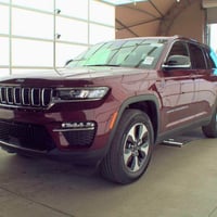 جراند شيروكي ليميتد • هايبرد شحن كهربائي • ٢٠٢٤