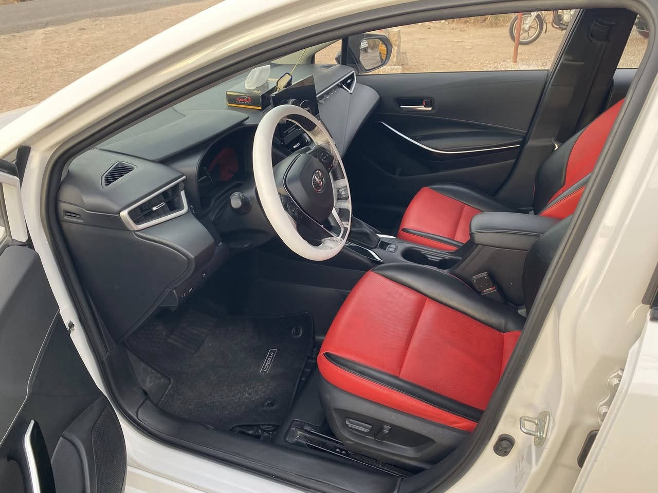 كورلا خليجي 2025 هايبرد كفاله عامه شرط الفحص  فول مواصفات داخل جلد احمر فتحه رادار كشن كهرباء تحكم ستيرن بصمه فول سنويه جديده كير محرك مكفولات مكان السياره كربلاء السعر 160 وبيه مجال اتصال ***********
