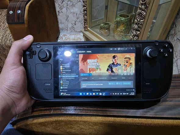 السلام عليكم
ستيم دك للبيع

موصفاته ذاكرة 256 كيكا رام 16

عليه نظام وندوز 11 كامل يشتغل بسلاسه تكدر تشغل عليه كل الالعاب
ویاه حسابات ستیم اكثر من 1000+لعبة واشهر الالعاب طبعا الي
يعجبك موجود بيه
تكدر تشغله وندوز او نظام ستيم
بطاريته ممتازه يدوم بل الالعاب قرب الساعتين لعب وبل استعمال العادي 4 ساعات
محتوياته يجي وياه جنطه كفر + تحويله للشاشة
السعر 475 الف وبيه مجال بسيط
مكاني البصرة قرب تقاطع معهد النفط
للتواصل واتس اب

***********
