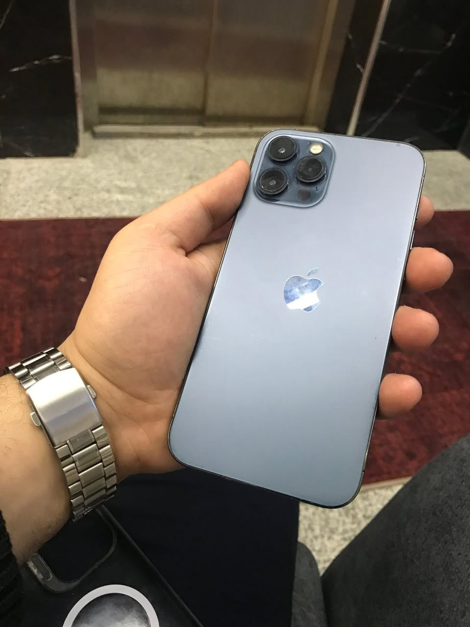 ايفون 12 برو ماكس
بلادي بلادي بلادي شرط ضمان مامفتوح 
💢دبل سيمكارت 
ذاكره 128 
بطاريه 77‎%‎ battery 🔋 مامبدله مال جهاز 
انتباه 💢
الجهاز انطي بيه ضمان اسبوع تروح تفحص اذا طلع مفتوح او مصلح او مبدل بيه اي شي ترجع تاخذ فلوسك والجهاز 
اجاوب واتساب فقط 
***********
سعر 390.الف دينار
