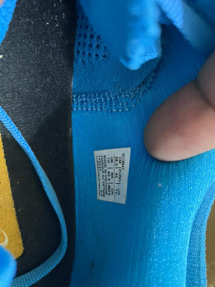 قياس ٤٥ وقياس ٤٦ الي يرديهن يجي خاص ٥٠ الف القطعة من الاخير


**إذا كنت صاحب هذا الإعلان وتريد حذفه لأي سبب، رجاءا أرسل رسالة إلى الدعم الفني**