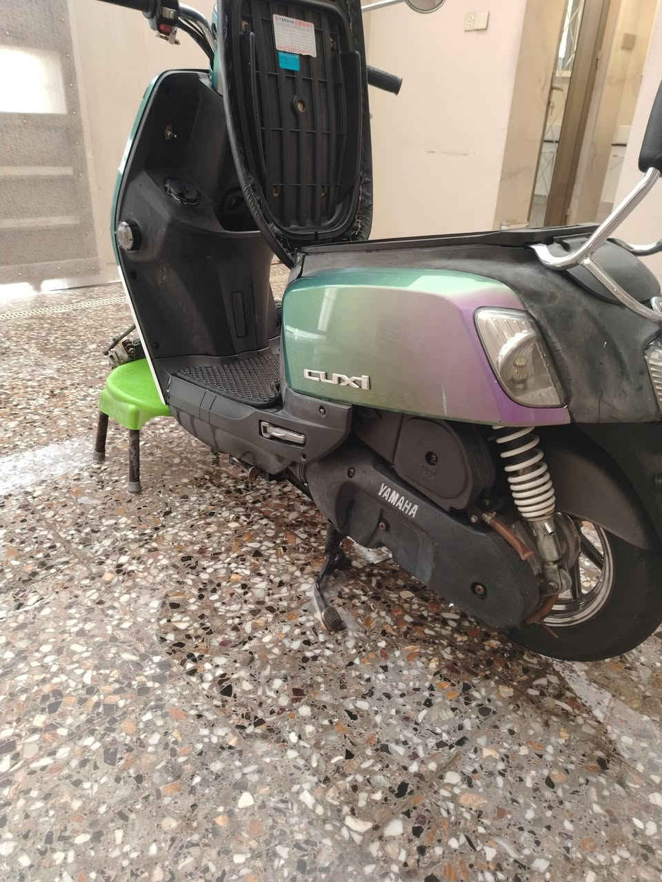 سلام عليكم بوليس مصطره للبيع دراجه مداريه لون مميز كلشي شغال بيها اي نقص مابيها مكاني بغداد المحموديه رقمي ***********. ***********
