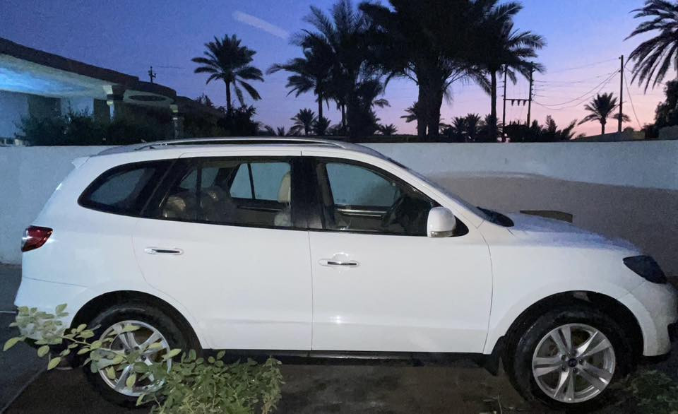 السلام عليكم للبيع سنتافي موديل 11
محرك 6سلندر 3500

السياره جاهزه من كلشي 

المواصفات 7راكب

كشن كهربائي 

بصمه 2

كاميرا خلفية 

كروس سرعه

تحكم ستيرن جهتين

فتحه سقف

داخل صاج

حساس خلفي

مري شفط

شاشه اندر اصلي

اشاير مري

من تشمي 120 ادك جرس

مكان السياره بغداد 

للأتصال  ***********
