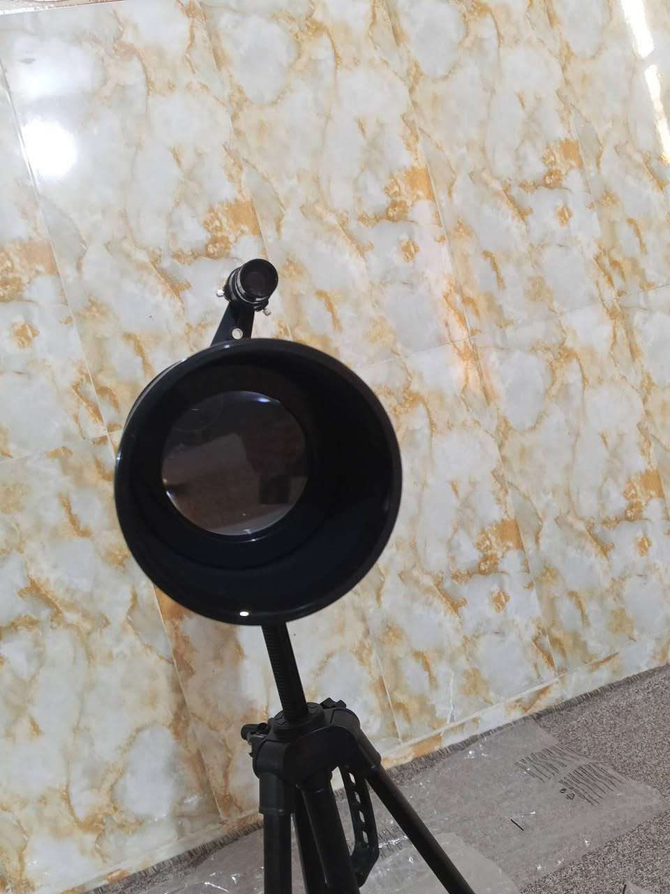 السلام عليكم تليسكوب للبيع السعر 50الف
متوفر توصيل 
@إشارة 
***********
