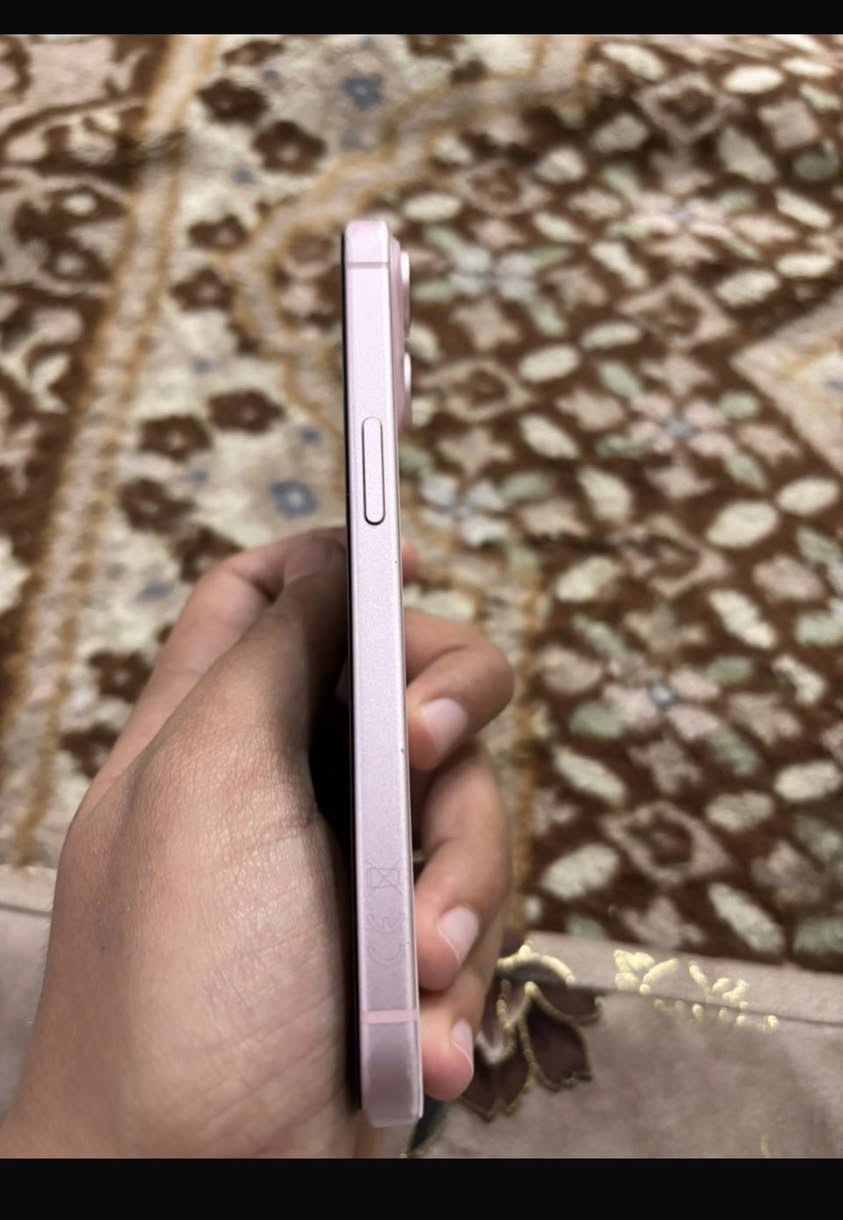 السلام عليكم متوفر ايفون ١٥ عادي جهاز على البلاد ما مفتوح بي برغي بدون ملحقات فقط جهاز 
ذاكرة ١٢٨ 
بطاريه ٨٧ ٪؜
تك سيم 
لون وردي 
كأمره دقه فول 
مكان كركوك 

سعره ٦٧٥ الف وبي مجال 

رقم اتصال فقط : ***********
رقم واتساب فقط:***********
