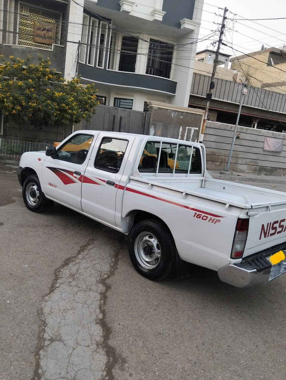 السلام عليكم بيك اب نيسان شبوط 2012 سياره حلوه مرتبه وجاهزه من كل شيء رقم بغداد كيرالمكينه  تدفئه تبريد السياره خير من الله عنواني بغداد 125$. وبها مجال قليل السياره باسمي 
 ***********
