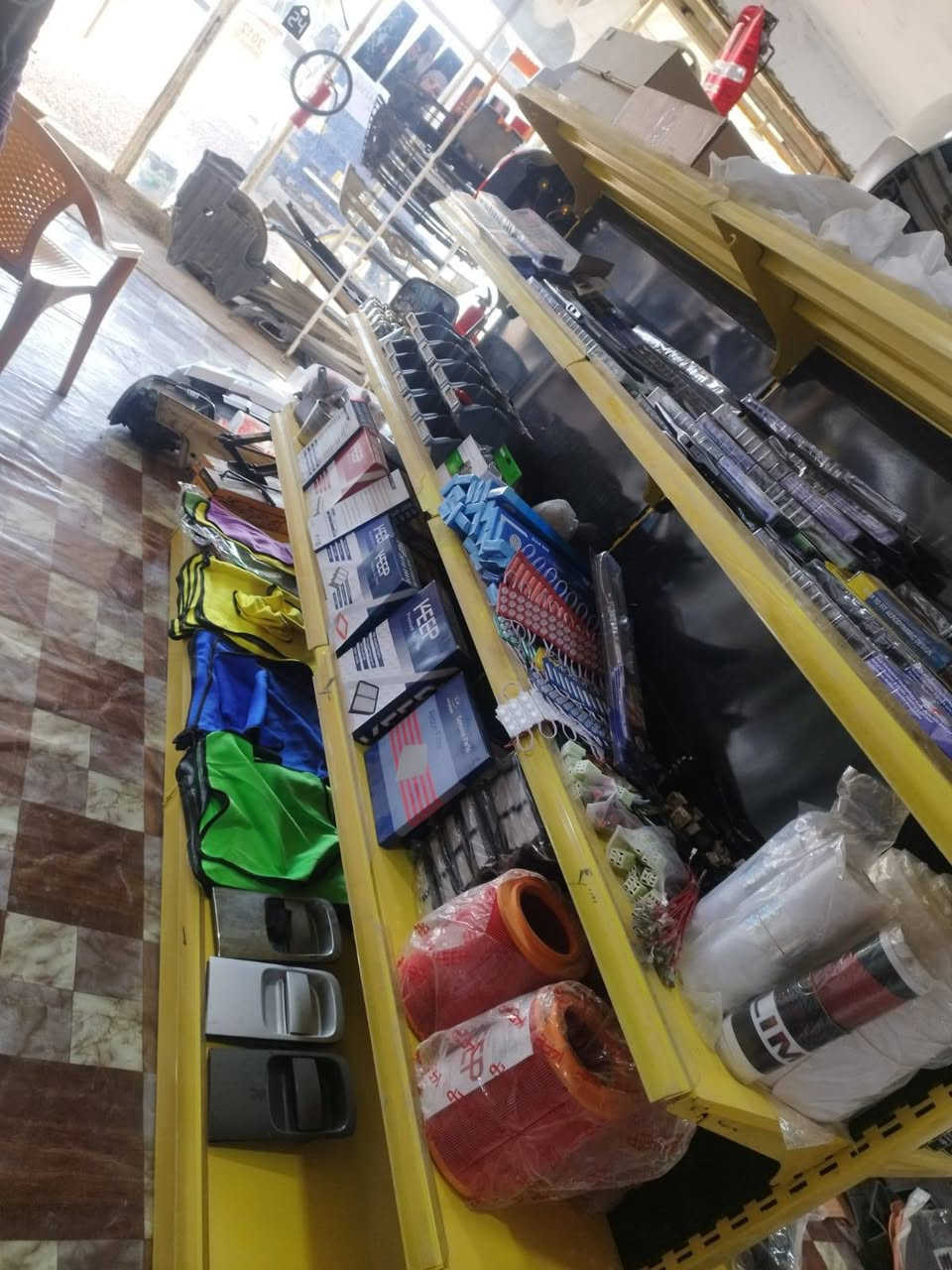 غراض محل سفينه و رفواف بعدهمن جداد مستعجل عل بيعهن الاستفسار عل الرقم ***********،،***********
