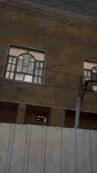 بيت للإيجار آلشعب الجمعية مقابيل حسينية ابو عزرائيل تفاصيل داخل الفيديو يجار 350 الف قفل ***********. 
مكتب التميمي
