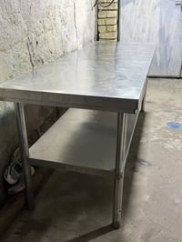 ميز ستيل غذائي • مقاوم صدأ • بغداد شعب