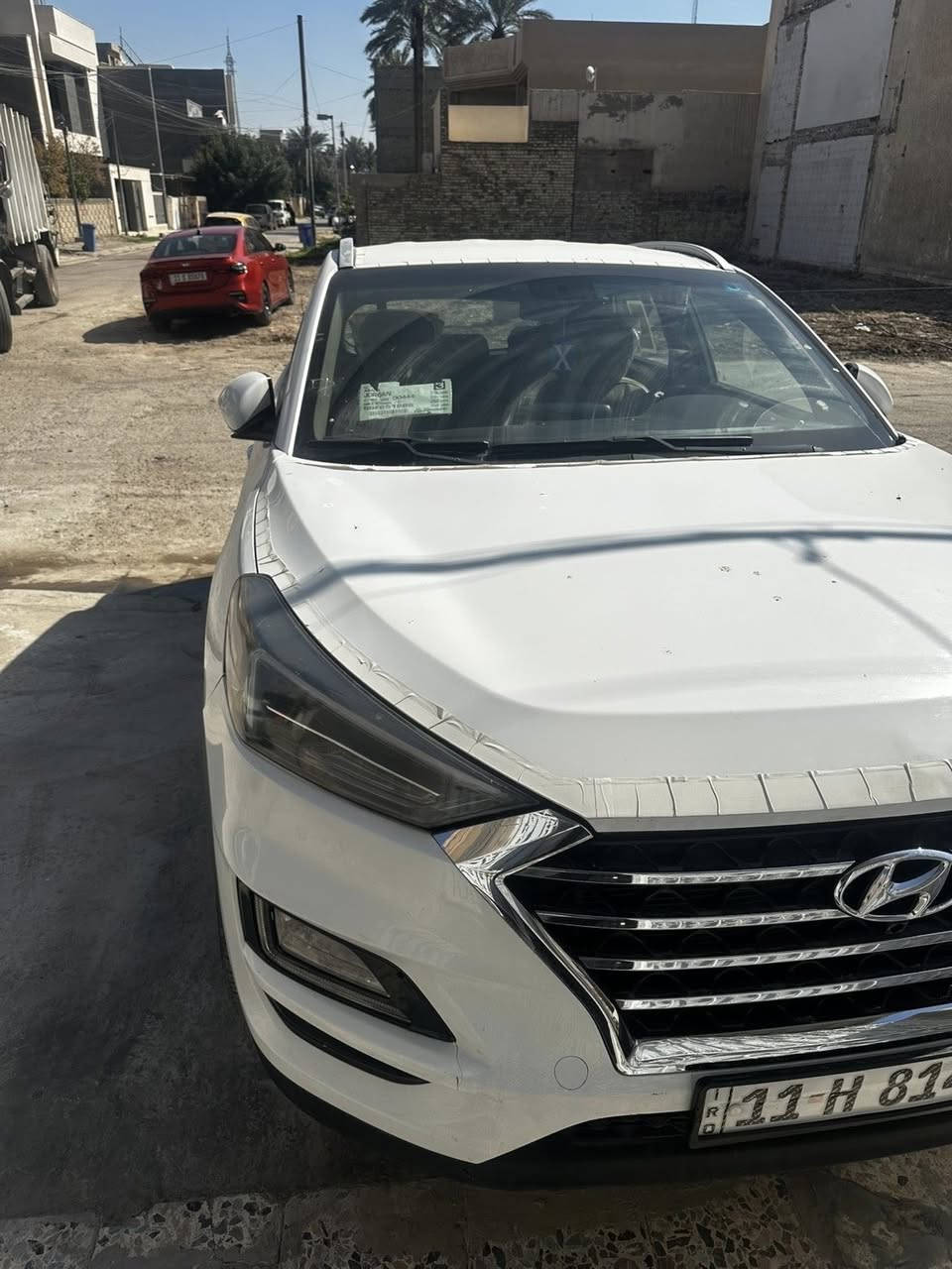 توسان موديل 2020 خليجي 
بصمه 
خمس عدسات 
دبل كشن كهرباء 
شاشه اصليه 
السياره بيها نص باب صبغ فقط 
رقم بغداد ب اسمي 
193$ السعر 
***********
