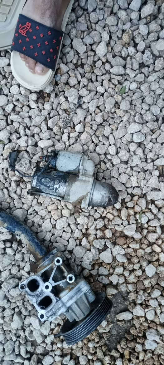 السلام عليكم
يتوفر كوع ماي مع ولف الحماوه واتر بم و البوري كامل جيب وشد باور وسلف وداينمو ودكشن البارد هو و البخاخات كل الغراض شرط الشغل إذا مايشتغلن فلوس الفتح والشد عليه غراض مضمونه*********** بي واتساب قسم من الغراض مامصورهن
