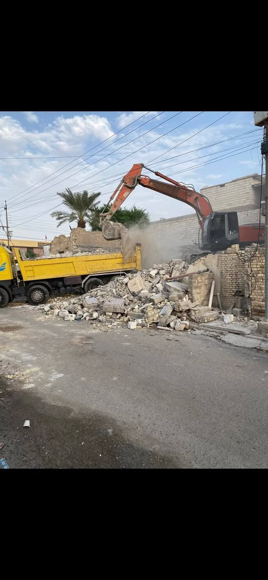 سلام عليكم 
#فقط بلناصريه
-عملي—-تفليش وهدم البيوت ( ودفان البتلوات )   -عملي—-قلع( القطع) لمستوى الأرض القويه ونقل الأنقاض -ودفنها-—بالجلمود والتراب الحري والسبيس وحدلها طبقتين  أو ثلاث حسب مستوى القلع  (للقطعه) او حسب الأتفاق
 
للأستفسار ***********
