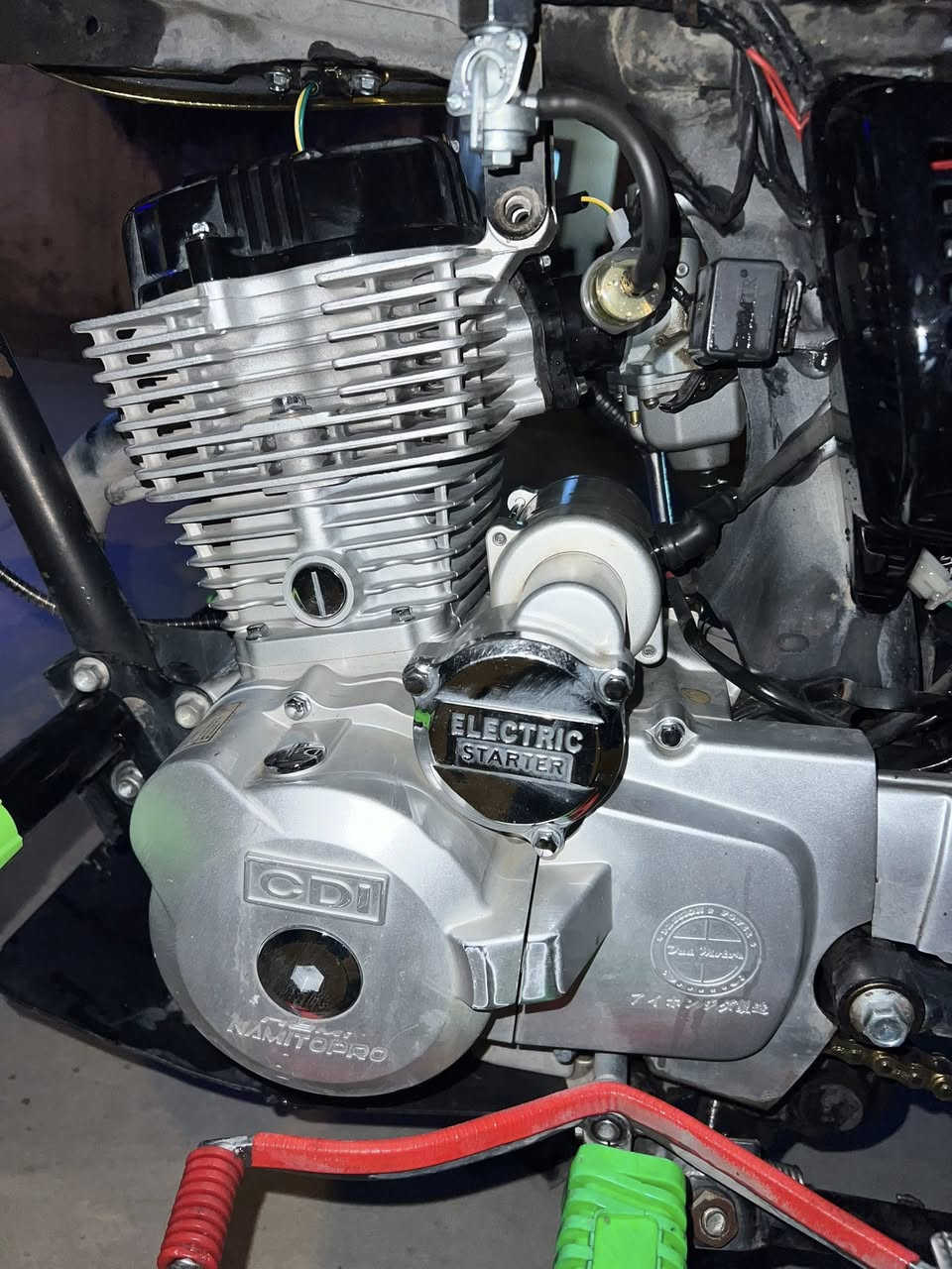 سلام عليكم دراجه لبيع دراجه مضبوط كامل شغال بشرت كير مكينه تايار جديد كهربايت يشتغل وي سويج ***********
