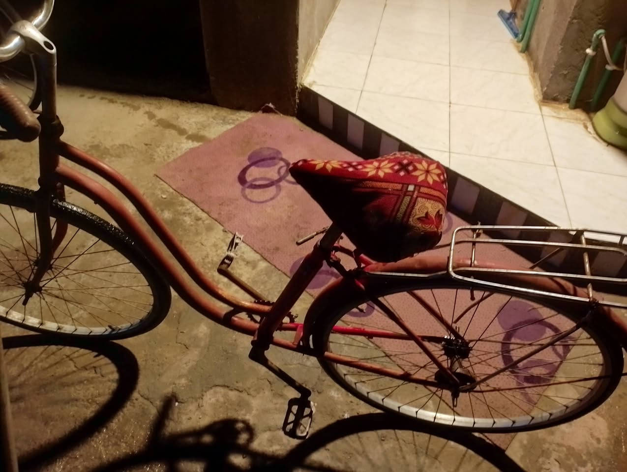 السلام عليكم باسكل للبيع شوف العين السعر 15 
المكان سوق الشيوخ حي العسكري 
***********
