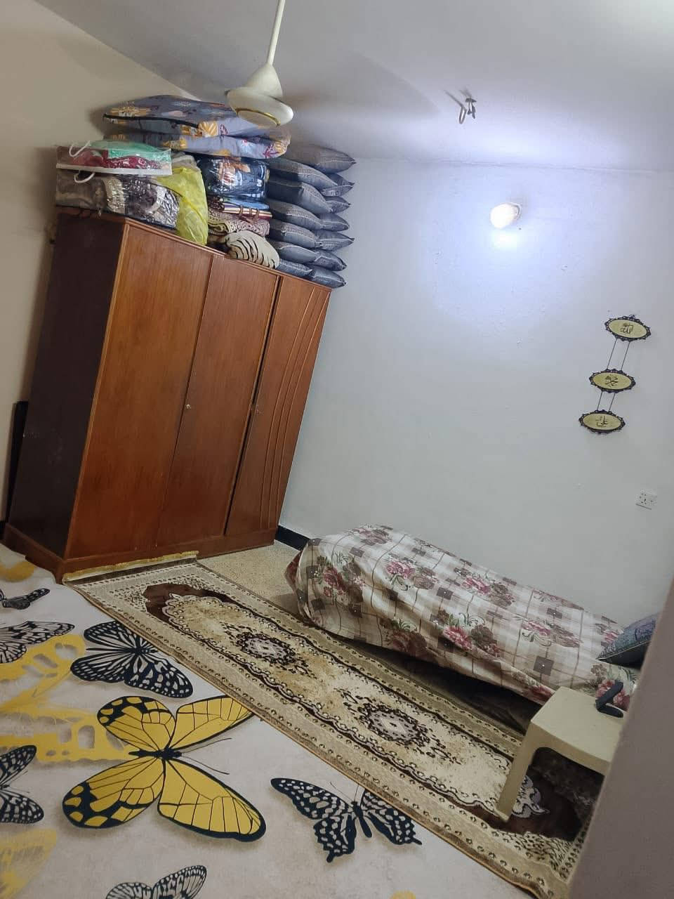 دار للبيع مساحة 75 متر الشعلة طابو ملك صرف واجهه 5 نزال 15
الطابق الاول /  غرفه نوم / استقبال / طرمة / خدمات خارجيه وداخليه 
الطابق الثاني / غرفتين كبار ومطبخ وخدمات 
البيت نظيف جداً وسعر 115وبي مجال 
للأستفسار على الرقم التالي 
***********
