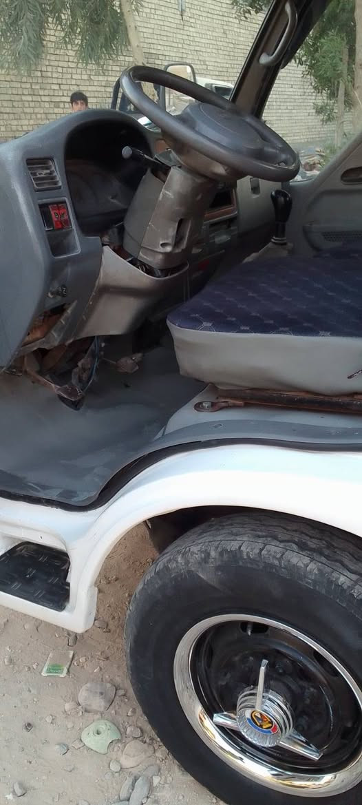 سلام عليكم كيه للبيع موديل 2001سياره مصبوغ جماليه مكينه مكفول وكير واكسل كفاله رقم بغداد سعر 70مكان بغداد حي لبتول قرب جسر لفرنسي رقم الهاتف ***********
