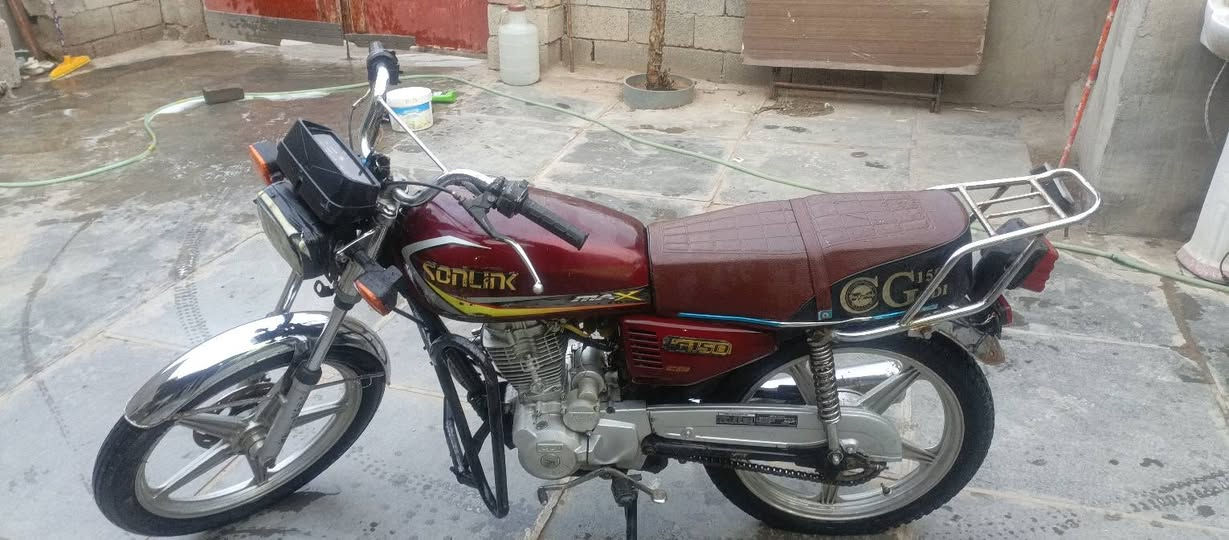 سلام عليكم شونكم شباب دراجه يراني للبيع مديد 22 مكفوله مكينه وسلف وهندر ولا تنقيص ولا تبخير المكان بغداد الحسينية المعامل الشراي يتصل ***********
