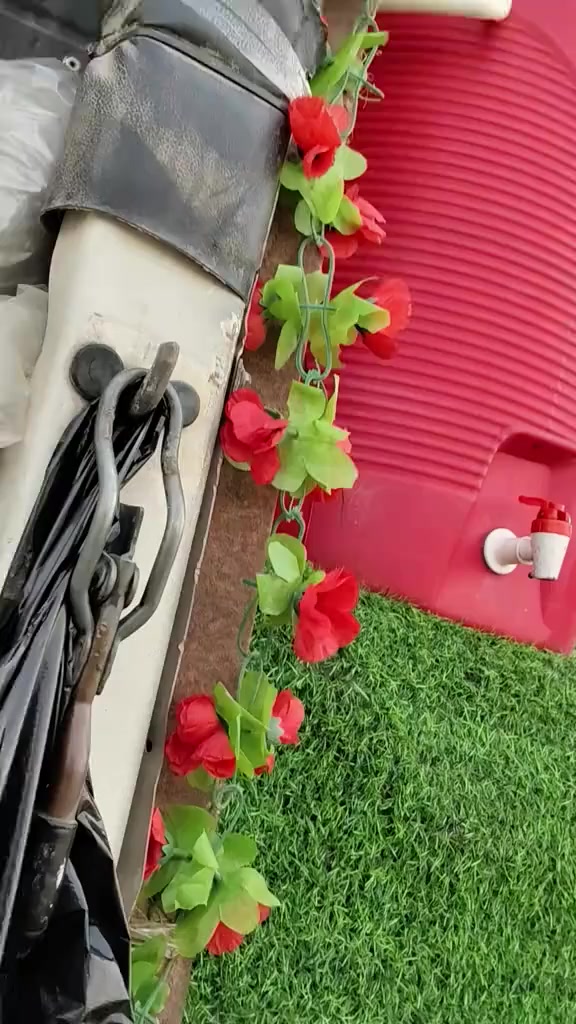 السلام عليكم يوجد شربت زبيب طبيعي برتقال طبيعي شغل درجه اولى شرط رقم 1  الصيف الي راح جنت مفتح بل صناعه مال شرقاط وعندي هواي معاميل ويعرفون شنو شغلي وهسه أن شاء الله راح فتح يم علوه المخضر موجود جمله مفرد *********** وحي الله الجميع
