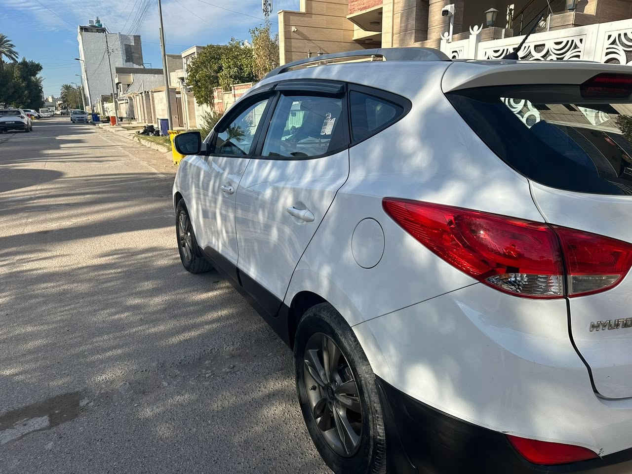 للبيع
توسان 2012 خليجي 
رقم بغداد بأسمي تحويل ثاني يوم 
محرك 2000
كير ومحروك مكفولة
ماشية 226 الف كيلو متر 
سيارة نظيفة ومواصفات عادية 
تفاصيل السيارة مذكورة بالسونر 👇
السعر المطلوب 140 ورقة وبيها مجال بسيط 
***********
