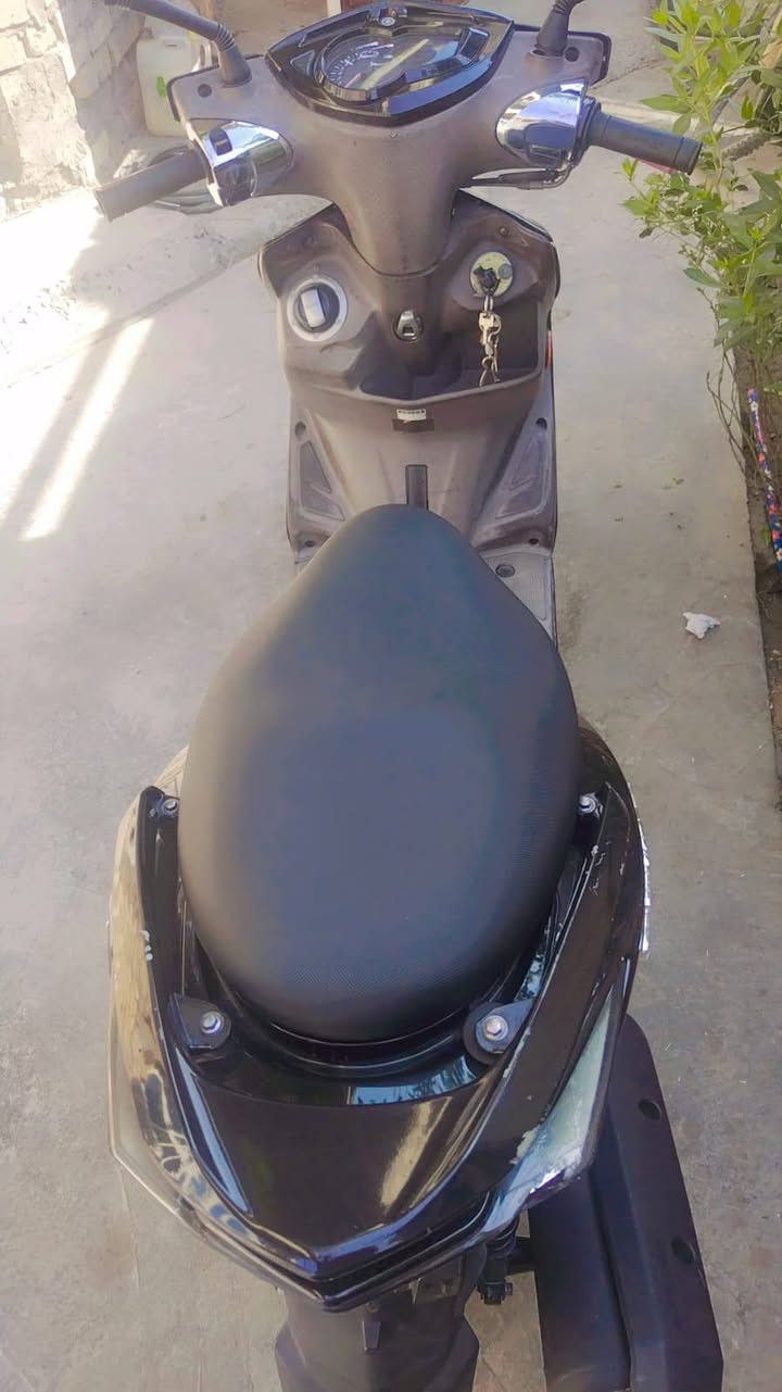 سكنس لد للبيع كفالة عامة بلادية برغي مامفتوح من المحرك جيب فيتر وفحص ترايك وين متريد
الشراي يتصل فقط اتصال ***********
